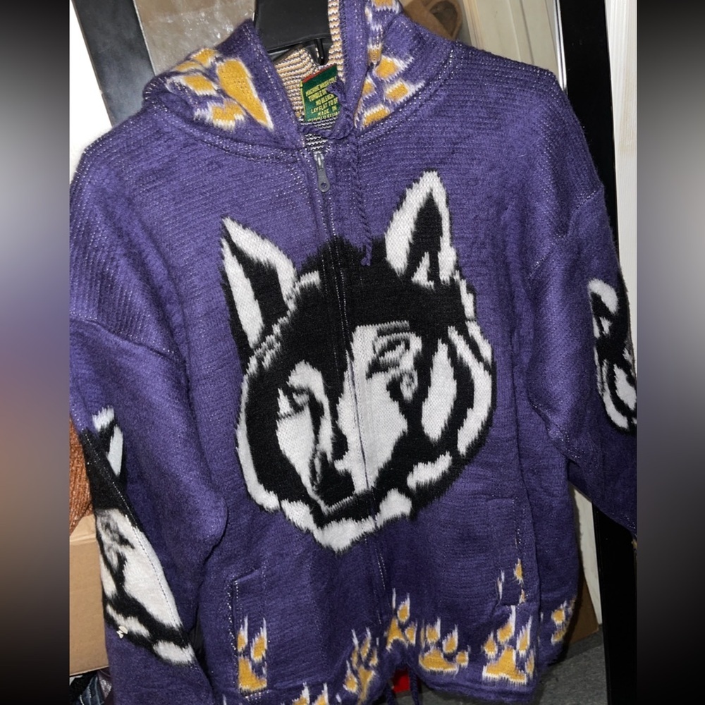 Tejidos Ruminahui Jacket Hoodie Size Purple & Black Sweater Wool Wolf Print